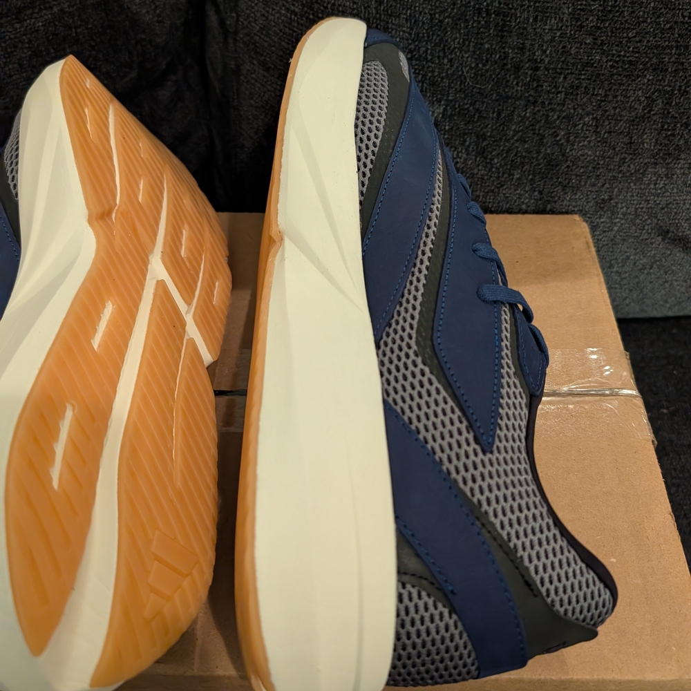 Adidas lightblaze running Shoes Navy Silver Gum Size 13 Boost JR0039 - Picture 4 of 8